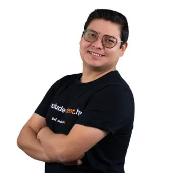 Gabriel Ramos - Cliente verificado utilizando la tarjeta digital QR de Kuvo para su red de contactos